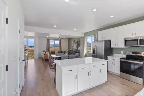 Kitchen - 1304 E 1280 N #9-34, Payson, UT 84651 photo 1 of 3