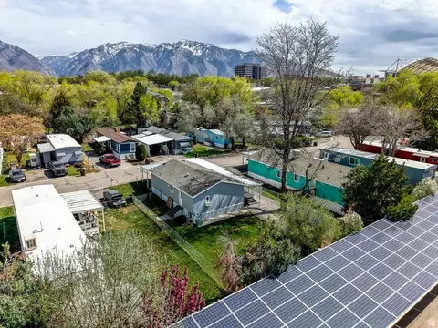17 W Tiny Wood Dr S, Sandy, UT 84070