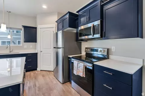 Kitchen - 8703 N Riviera Aly, Eagle Mountain, UT 84005 photo 2 of 2