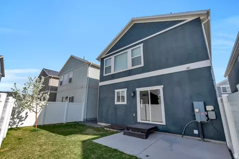Exterior - 8703 N Riviera Aly, Eagle Mountain, UT 84005 photo 3 of 4