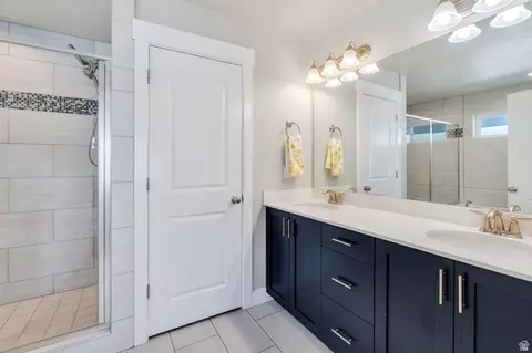 Bath - 8703 N Riviera Aly, Eagle Mountain, UT 84005 photo 2 of 7