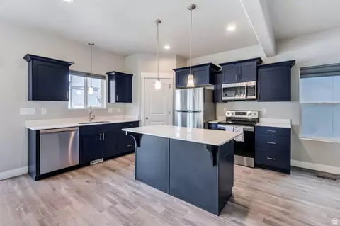Kitchen - 8703 N Riviera Aly, Eagle Mountain, UT 84005 photo 1 of 2