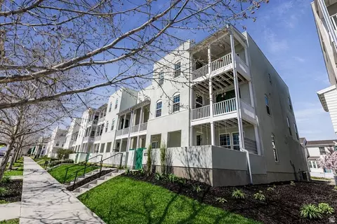 5328 W South Jordan Pkwy S, South Jordan, UT 84009
