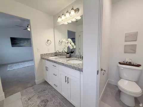 Bath - 5124 E Lakefield Dr, Eagle Mountain, UT 84005 photo 2 of 5