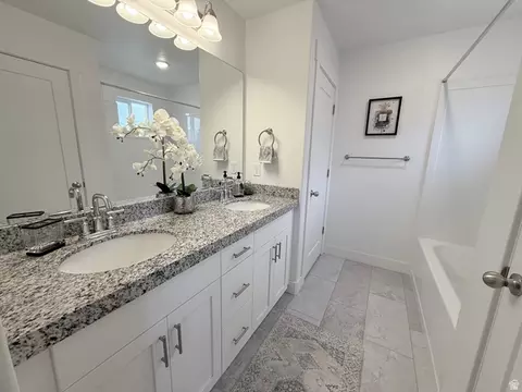 Bath - 5124 E Lakefield Dr, Eagle Mountain, UT 84005 photo 1 of 5