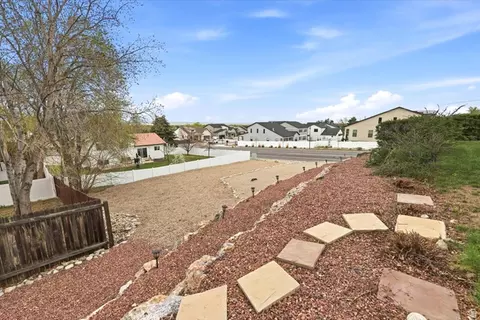 Exterior - 8620 S 1185 E, Sandy, UT 84094 photo 10 of 12