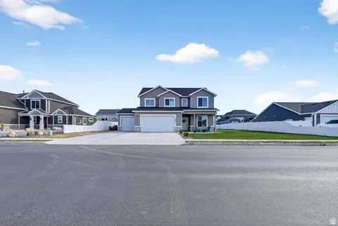 2429 W 2900 N, Farr West, UT 84404