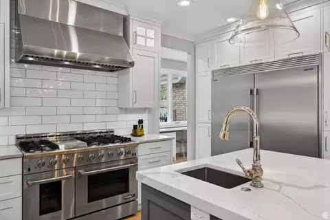 Kitchen - 1201 E Preston Dr, Alpine, UT 84004 photo 7 of 8
