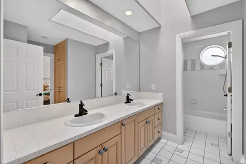 Bath - 1201 E Preston Dr, Alpine, UT 84004 photo 5 of 7