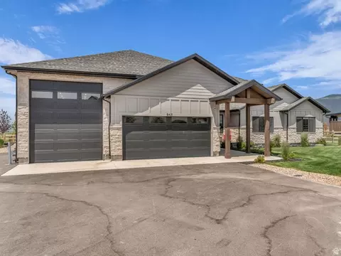 Exterior - 943 Hart Loop, Kamas, UT 84036 photo 8 of 10