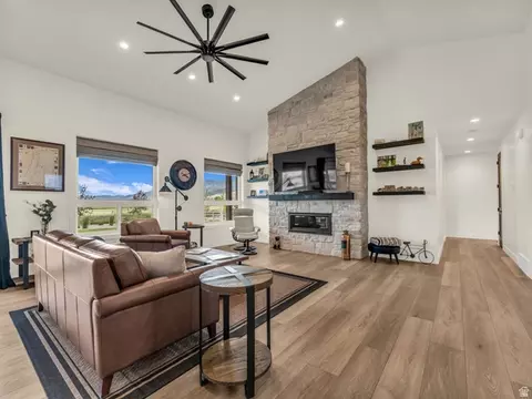 Living - 943 Hart Loop, Kamas, UT 84036 photo 1 of 3
