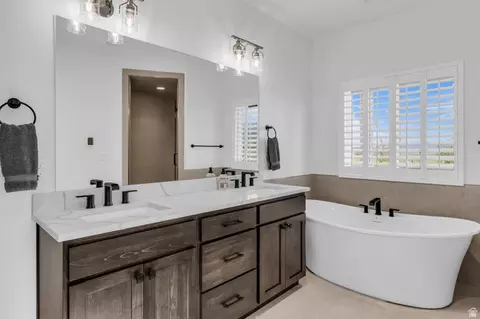 Bath - 943 Hart Loop, Kamas, UT 84036 photo 2 of 2