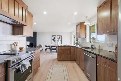3520 S Fleetwood Dr, Salt Lake City, UT 84109