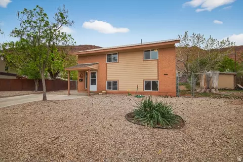 Exterior - 430 Ute Cir, Moab, UT 84532 photo 2 of 6