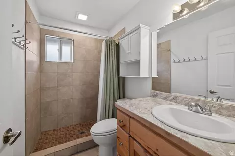 Bath - 430 Ute Cir, Moab, UT 84532 photo 2 of 2