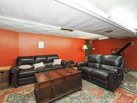 Living - 6030 E Red Hill Ln, Emigration Canyon, UT 84108 photo 6 of 6
