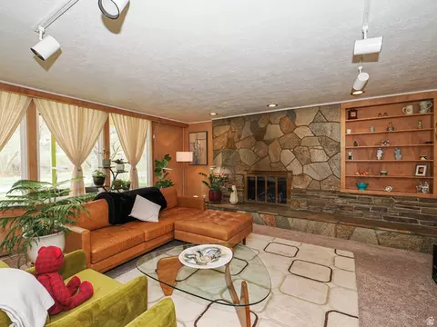 Living - 6030 E Red Hill Ln, Emigration Canyon, UT 84108 photo 1 of 6