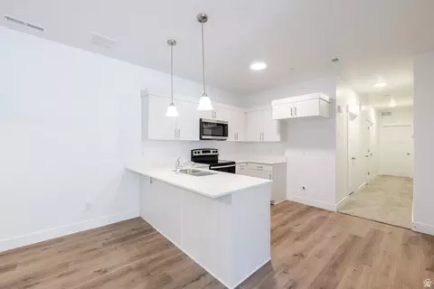 Kitchen - 4727 S 690 W #W203, Mapleton, UT 84664 photo 2 of 3