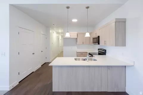 Kitchen - 4727 S 690 W #W301, Mapleton, UT 84664 photo 3 of 3
