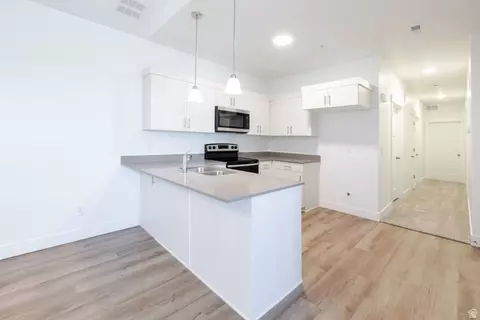 Kitchen - 4727 S 690 W #W302, Mapleton, UT 84664 photo 2 of 3