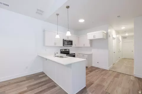 Kitchen - 4727 S 690 W #W303, Mapleton, UT 84664 photo 2 of 3