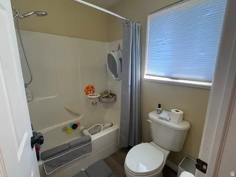 Bath - 83 Canterbury Cir, Logan, UT 84321 photo 7 of 8