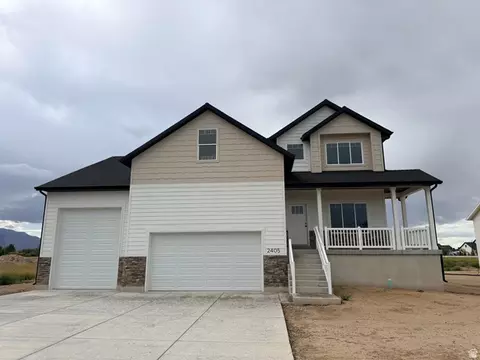 2405 W 3200 N, Farr West, UT 84404