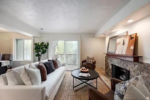 5384 S Willow Ln E #E, Murray, UT 84107