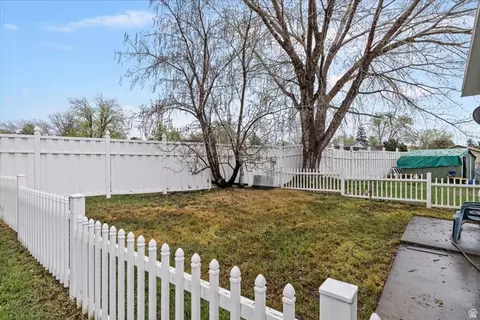 273 E Vagabond Dr, Murray, UT 84107 photo 14