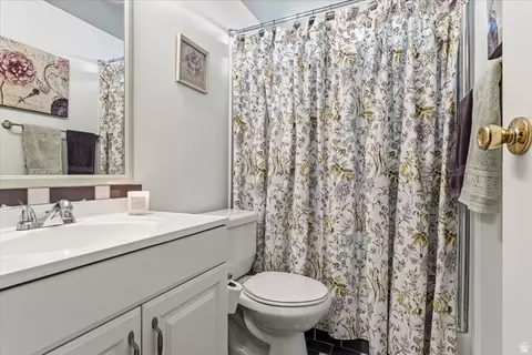 273 E Vagabond Dr, Murray, UT 84107 photo 11