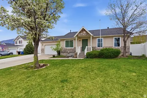 1216 E Loafer View Dr, Payson, UT 84651