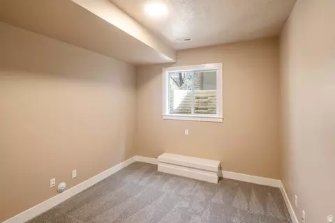 Bedroom - 1997 W Crescent Dr, Mapleton, UT 84664 photo 2 of 4