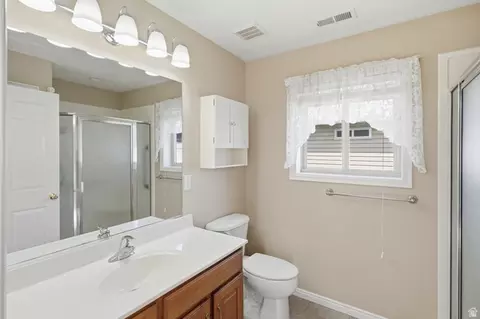 Bath - 930 N 375 W, Logan, UT 84321 photo 1 of 1
