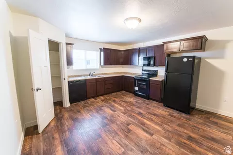 Kitchen - 226 E 630 N, Vineyard, UT 84059 photo 1 of 2