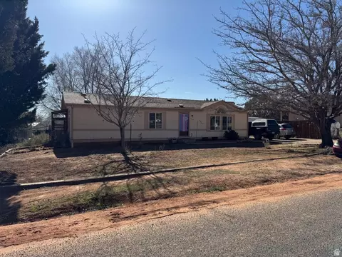 445 W Vance Dr, Kanab, UT 84741