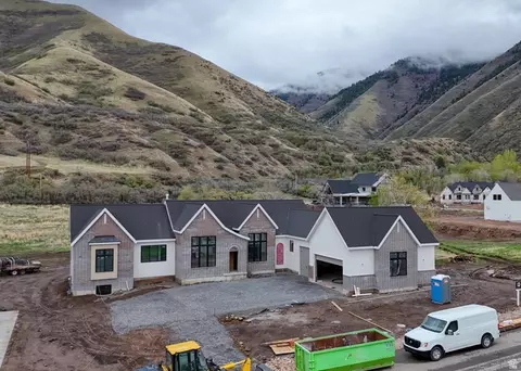 702 N 2000 E #305, Mapleton, UT 84664