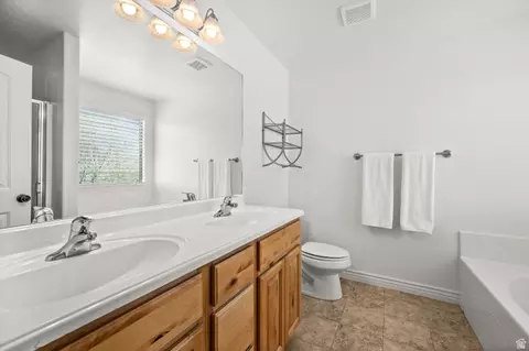 Bath - 4115 E Dakota Dr, Eagle Mountain, UT 84005 photo 1 of 4