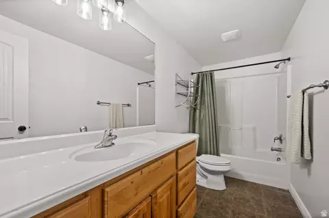 Bath - 4115 E Dakota Dr, Eagle Mountain, UT 84005 photo 4 of 4