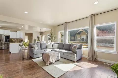 1497 W Meadow Glen Dr, Bluffdale, UT 84065