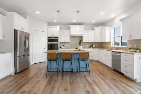 Kitchen - 1826 W River Birch Rd, Mapleton, UT 84664 photo 2 of 5