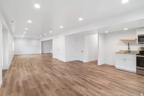 Living - 1826 W River Birch Rd, Mapleton, UT 84664 photo 5 of 8