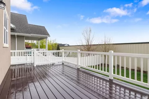 Exterior - 1826 W River Birch Rd, Mapleton, UT 84664 photo 2 of 10
