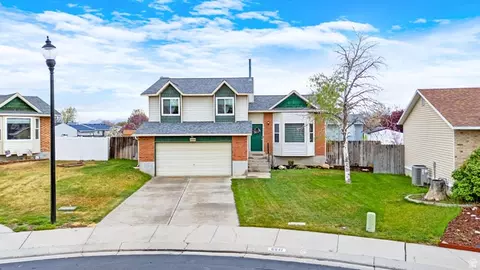 6641 S Coleus Ct, West Jordan, UT 84081