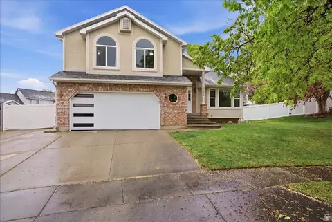 7975 S Showcase Ln, Sandy, UT 84094