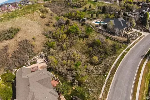 367 E Hidden Lake Dr, Bountiful, UT 84010
