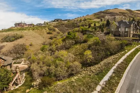 367 E Hidden Lake Dr, Bountiful, UT 84010 photo 11
