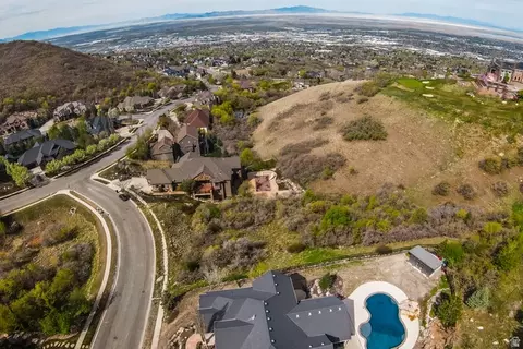 367 E Hidden Lake Dr, Bountiful, UT 84010 photo 14