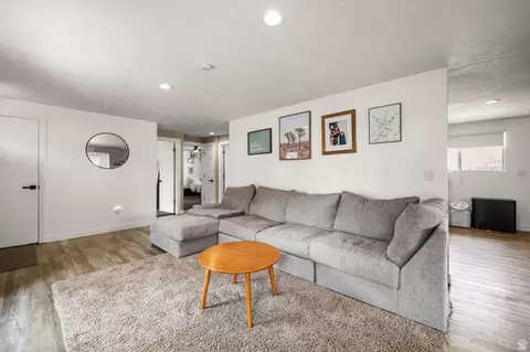 Living - 5844 S 920 E, Murray, UT 84121 photo 2 of 4