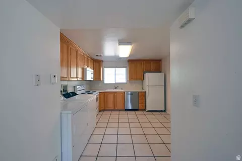 322 S 100 W, Orem, UT 84058 photo 9