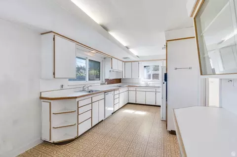 Kitchen - 507 E 600 S, Orem, UT 84097 photo 2 of 3